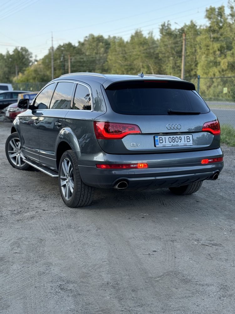 Audi q7 в класному стані, нічого робити не потрібно!