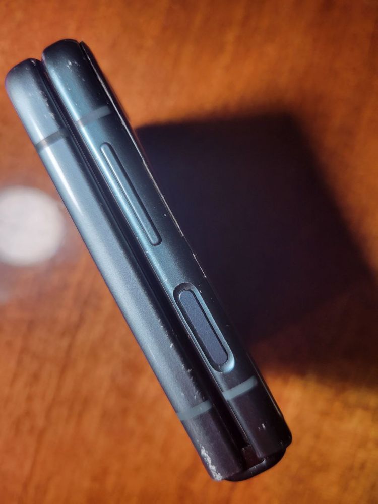 Samsung galaxy Z flip 3