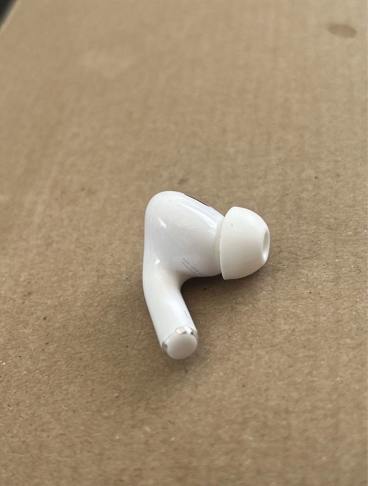 Новый левый наушник Airpods Pro 2 A3048
