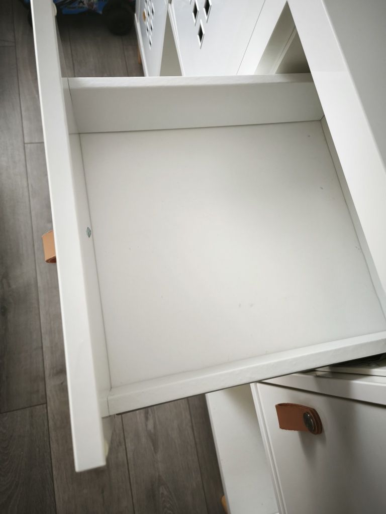 Gavetas e porta ikea