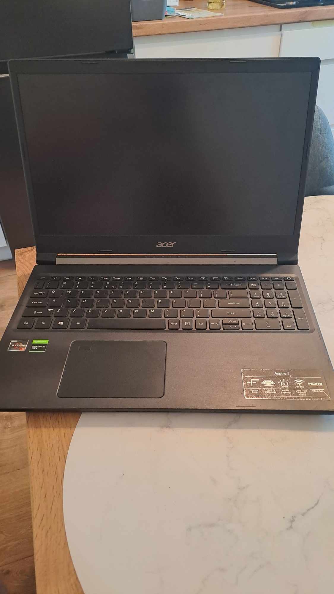 Laptop Acer aspire 7