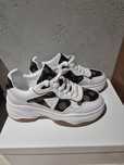 Sneakersy Guess 39