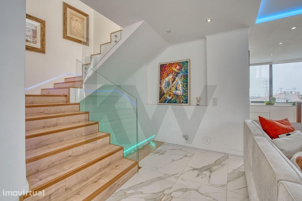 Moradia T3 + 1 com Piscina e Jacuzzi – Conforto e Exclusividade a 15 M