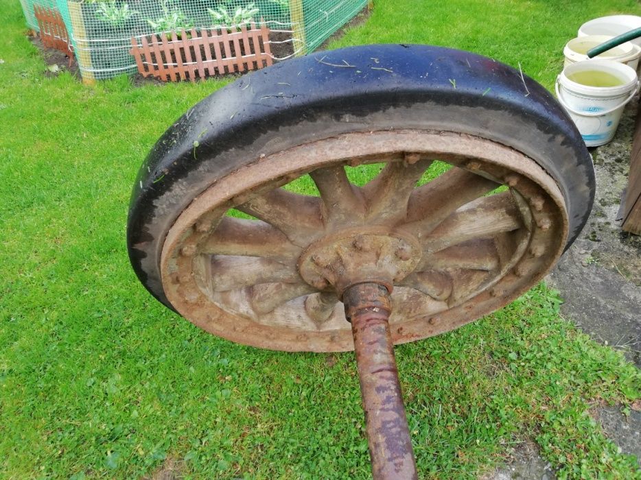 Stare zabytkowe koła armata działo pierwsza wojna old cannon