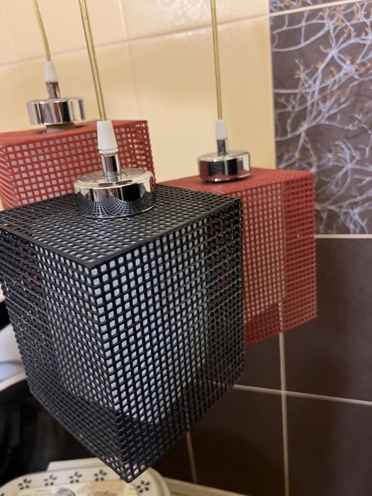 Люстра на три лампочки