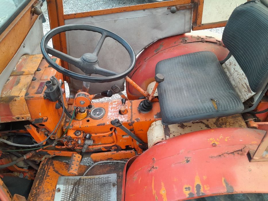 Traktorek holder b16