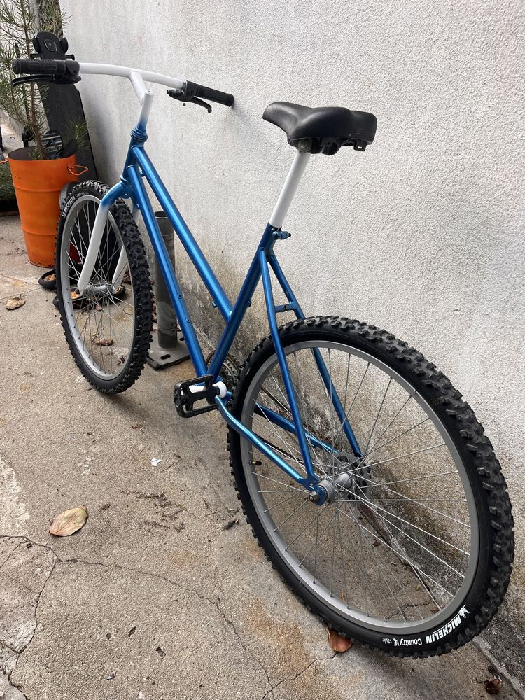 Bicicleta aro 26 azul metalica