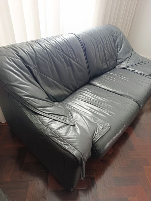 Sofá 2 lugares de pele