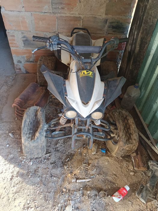 Moto 4 110cc para recuperar
