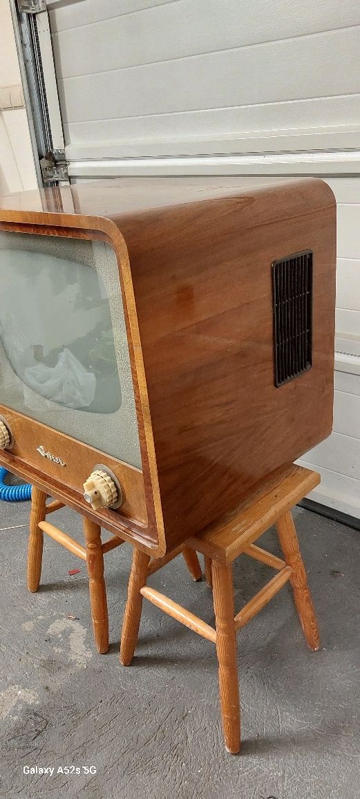 Zabytkowy Niemiecki telewizor RAFENA