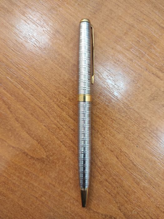 Кульова ручка Parker