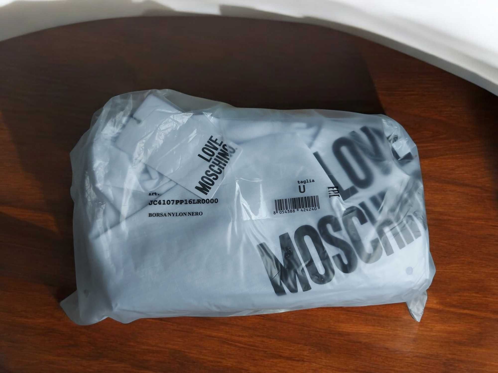 Акция !Сумка нагрудная,на  плечо  Love Moschino  Италия Оригинал