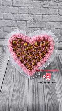Букет із цукерками у формі серця з цукерок подарунок с конфетами