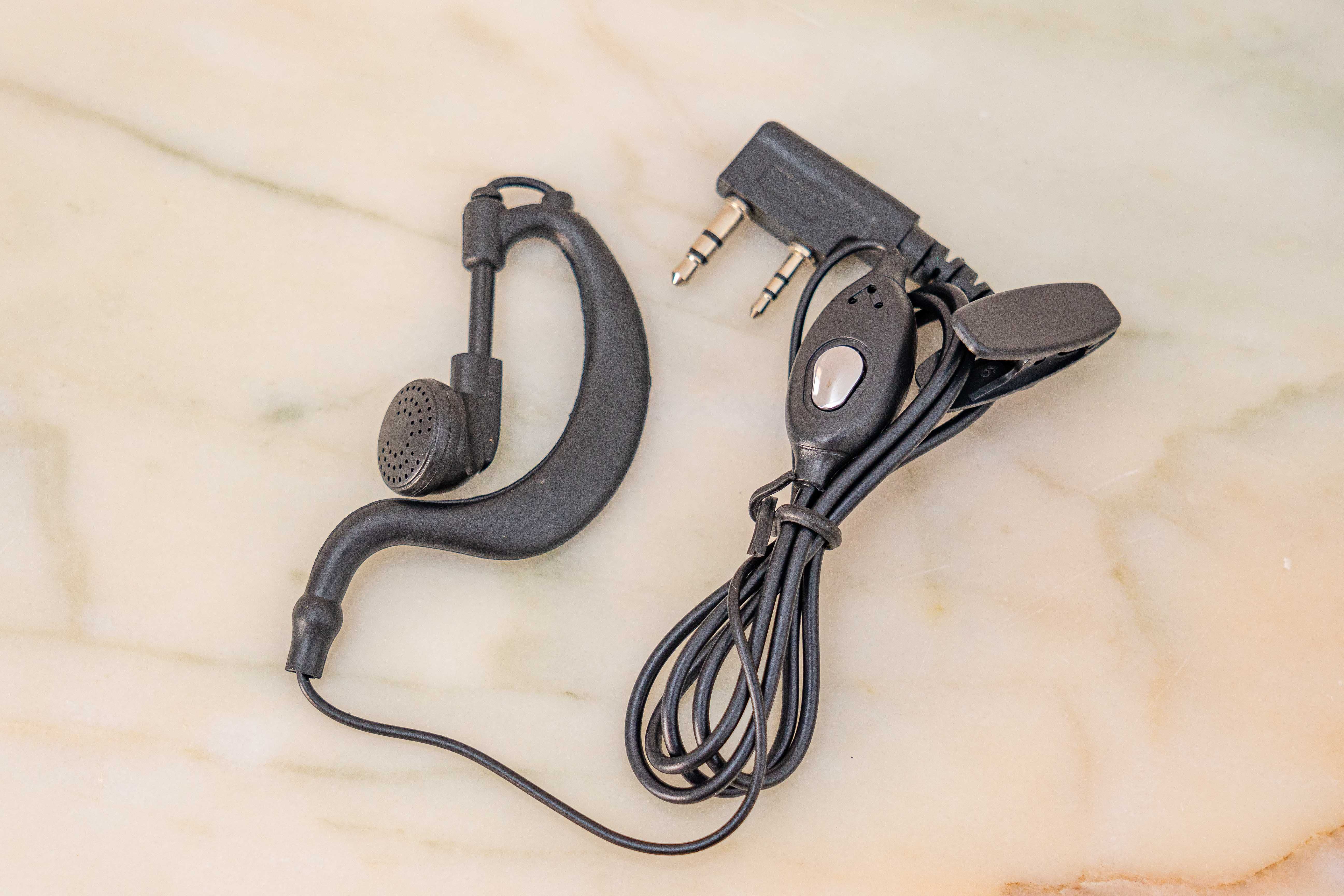 Auriculares novos para diversos equipamentos Baofeng.