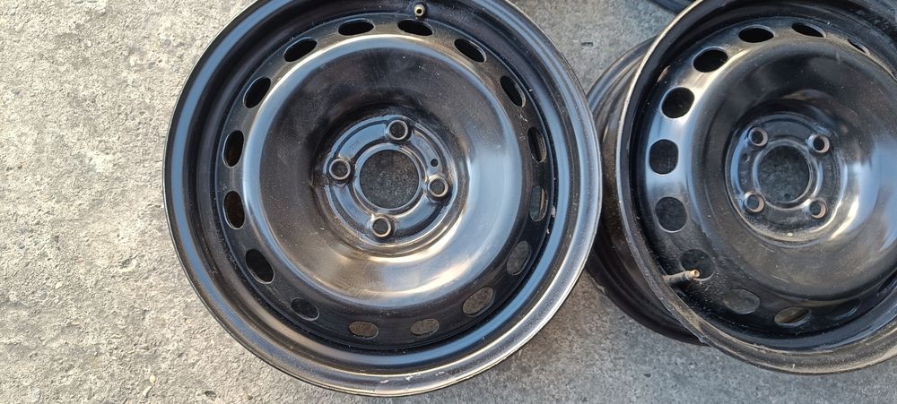 Диски Reno Dokker R15 4*100 6J ET-40. 4шт