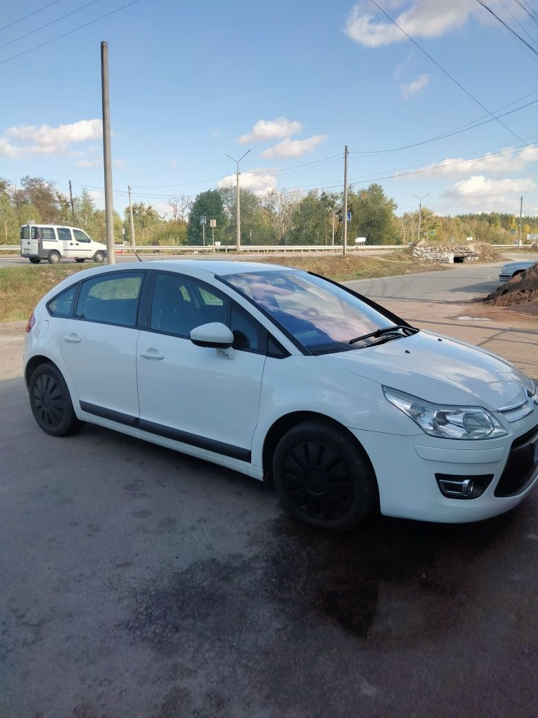 Автомобіль Citroen C4 2009