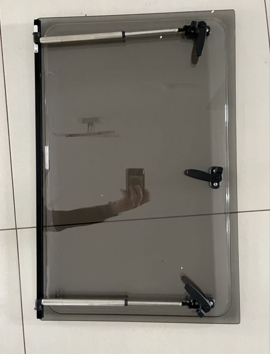 Camper szyba uchylna