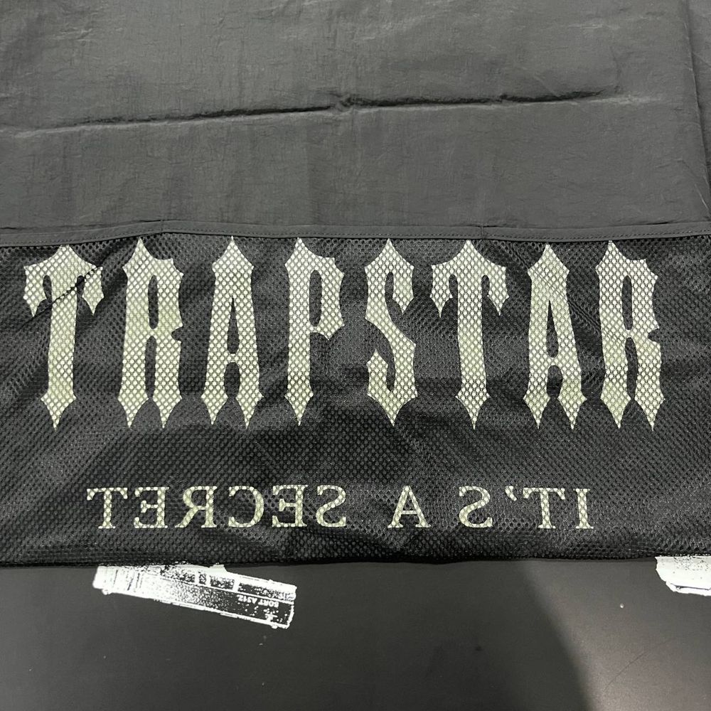 Trapstar жилетка размер s НОВАЯ