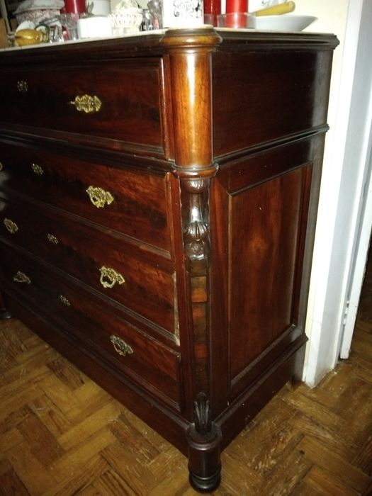 Cómoda do inicio do sec xx ou anterior