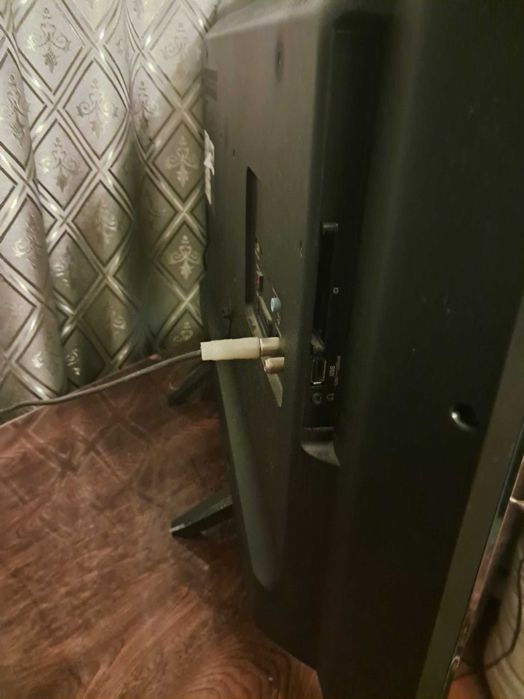 Телевізор PHILIPS 32 PFS4132/12