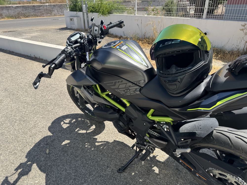 Kawasaki Z125  com 10 meses e 6000 km