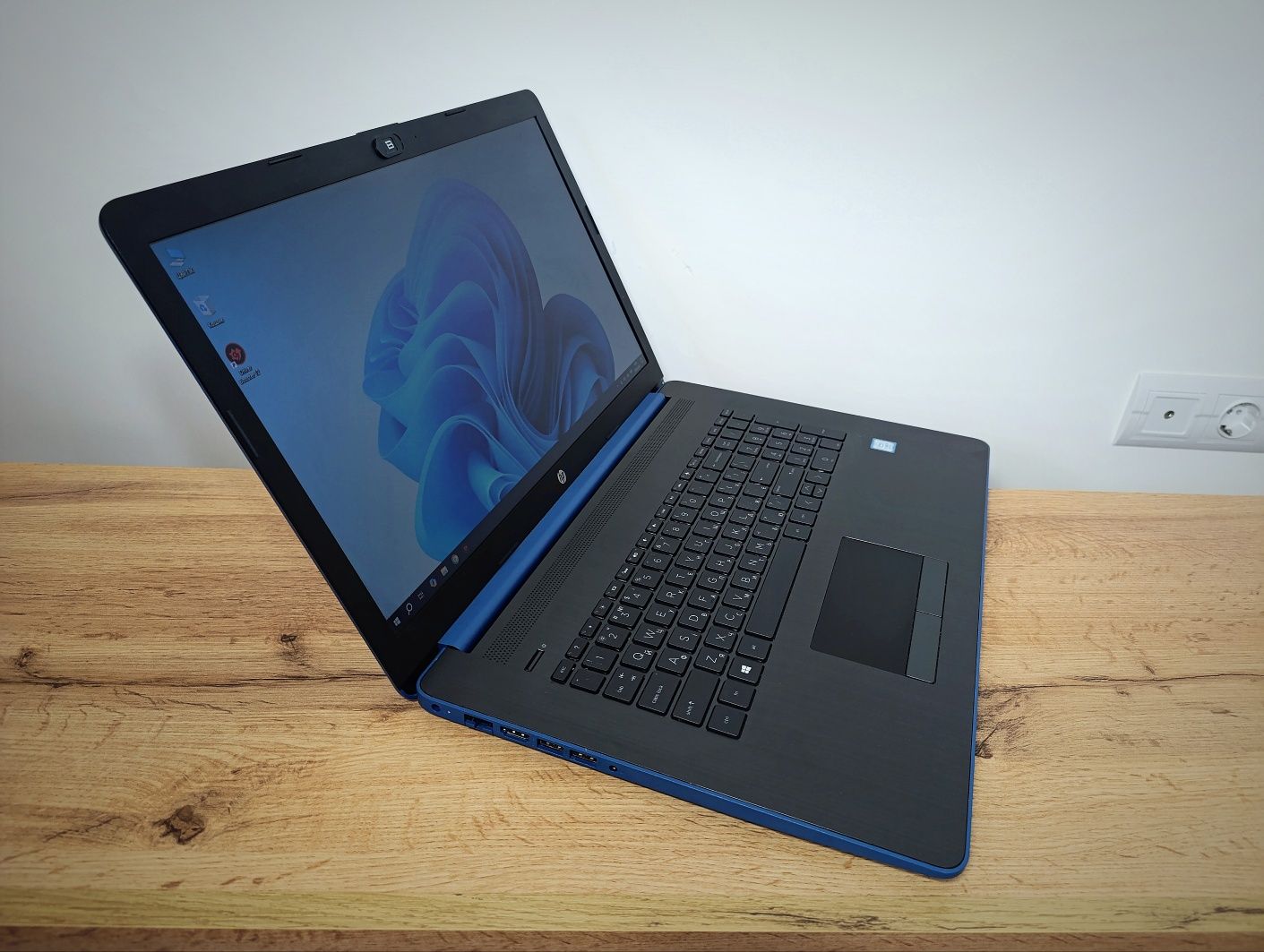 17.3 HD+ ноутбук HP/i5-8250U/8GB DDR4/SSD+HDD/Батарея 0% зносу