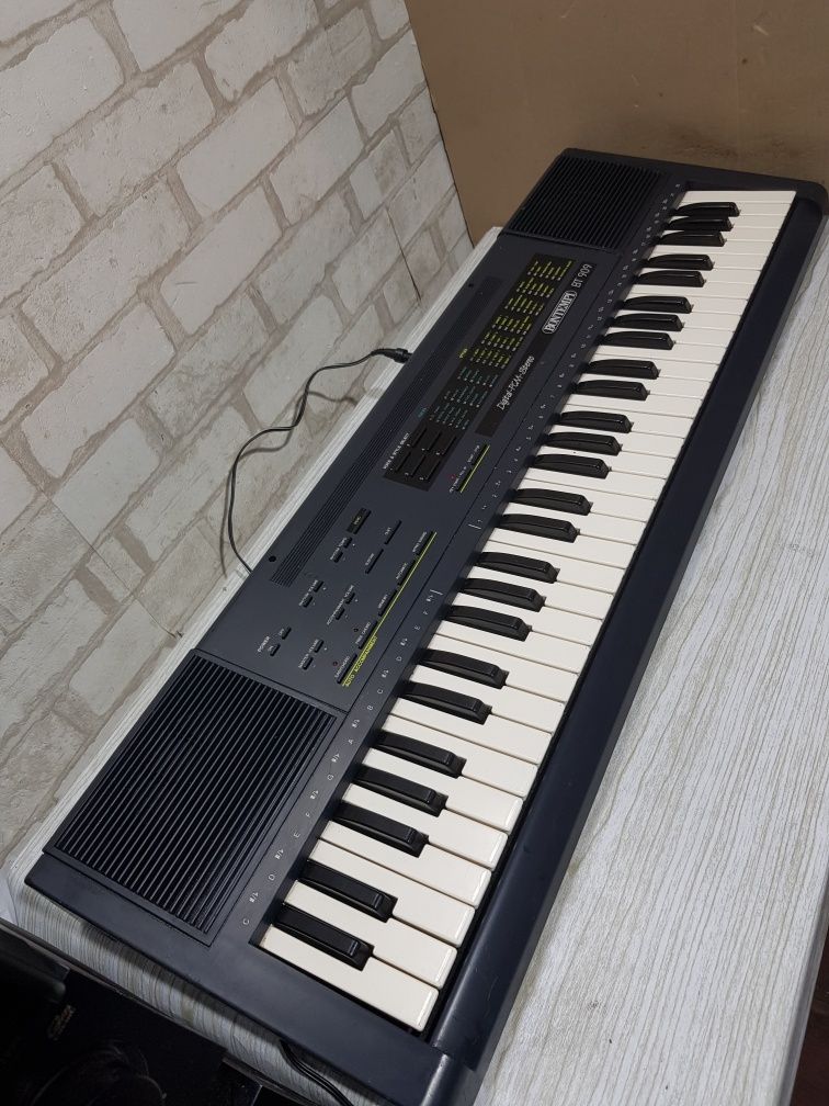 Синтезатор Bontempi ES5800/BT 909 б/у з Німеччини