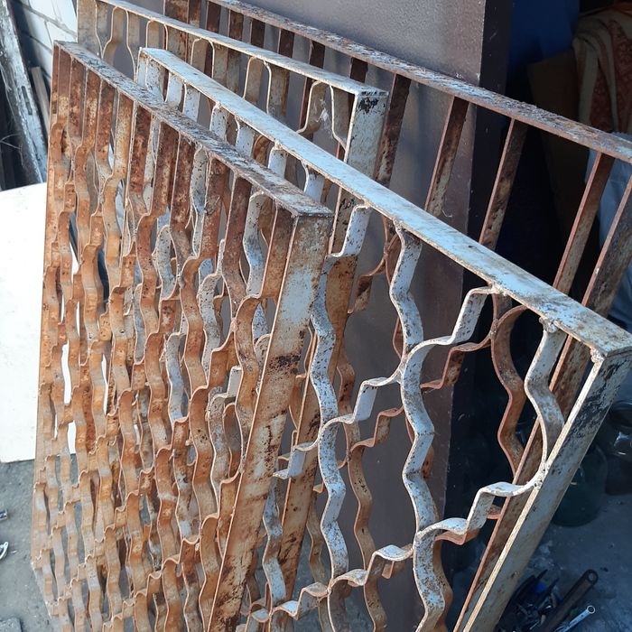 Решетка оконная.  Решетки металлические на окна.  4 шт. Б.У