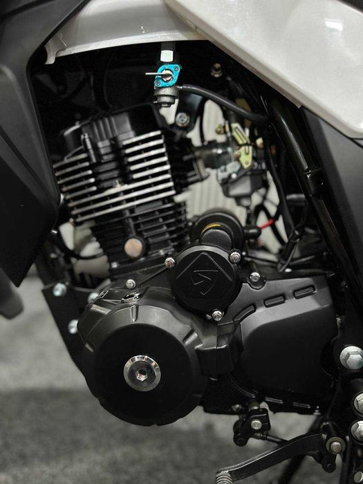 Новий мотоцикл Spark SP200R-30