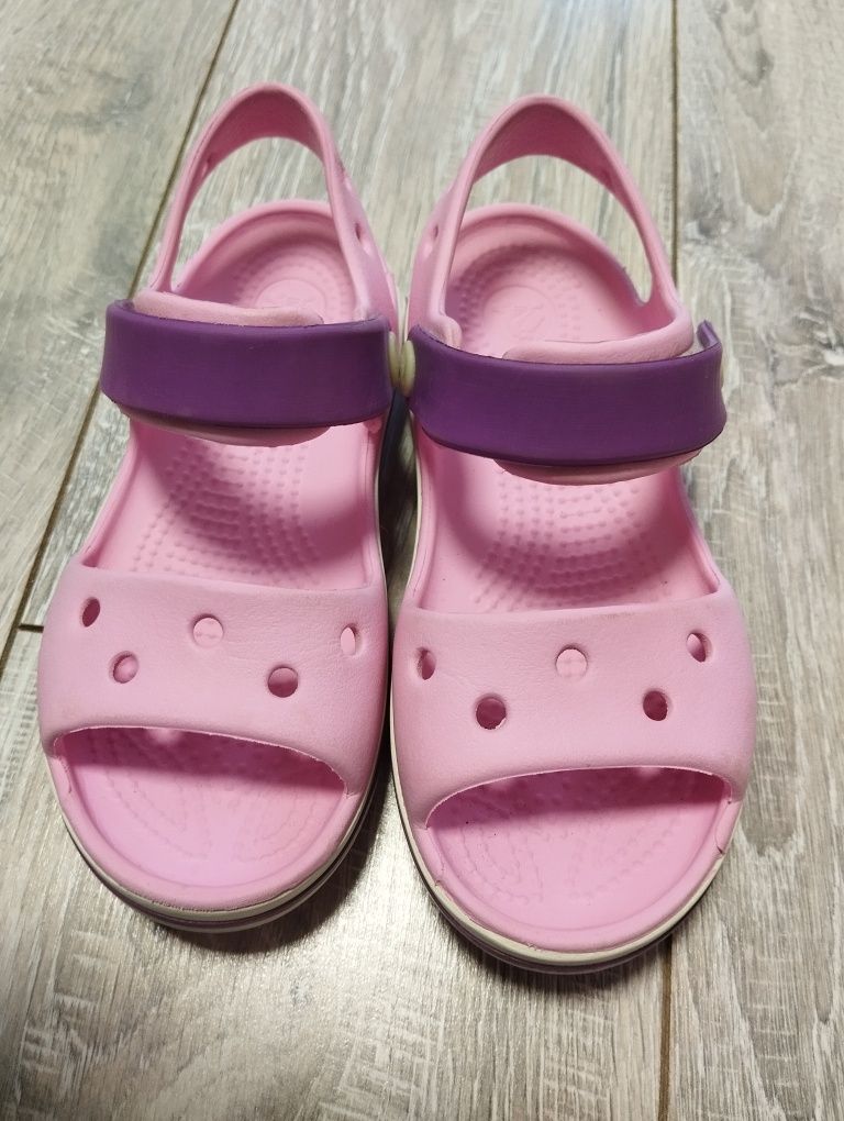 Продам Crocs сандалики