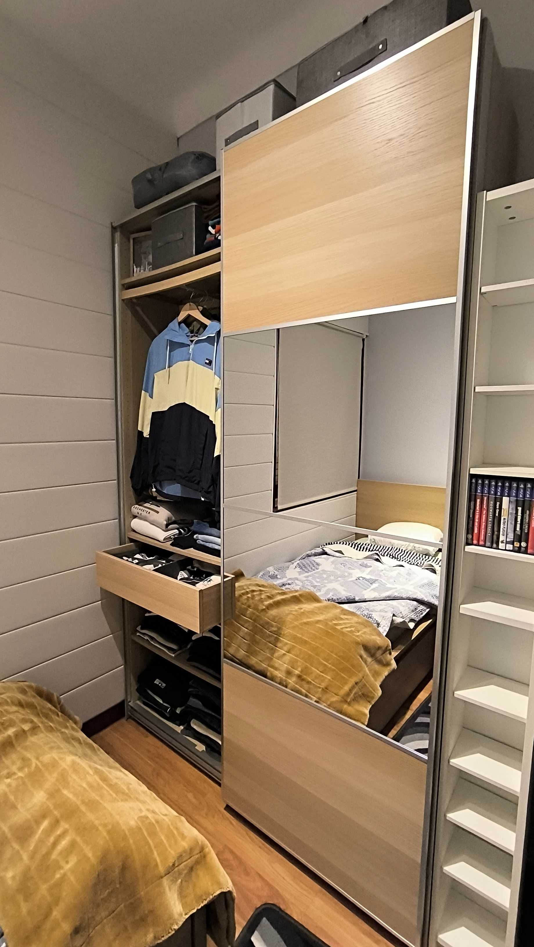 Roupeiro Ikea como novo