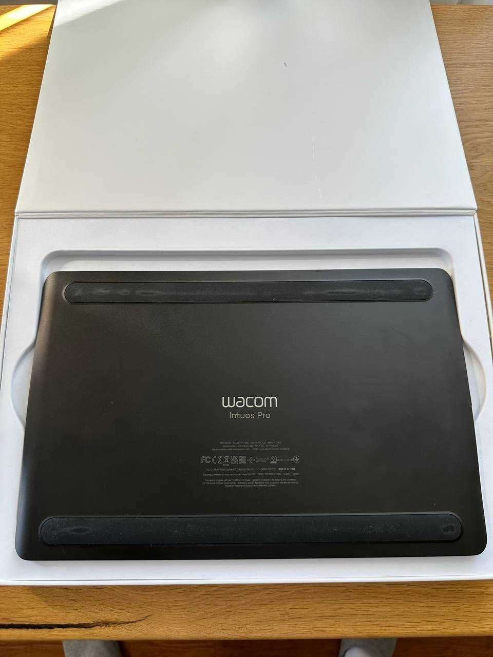 Tablet graficzny Wacom Intuos Pro L Czarny