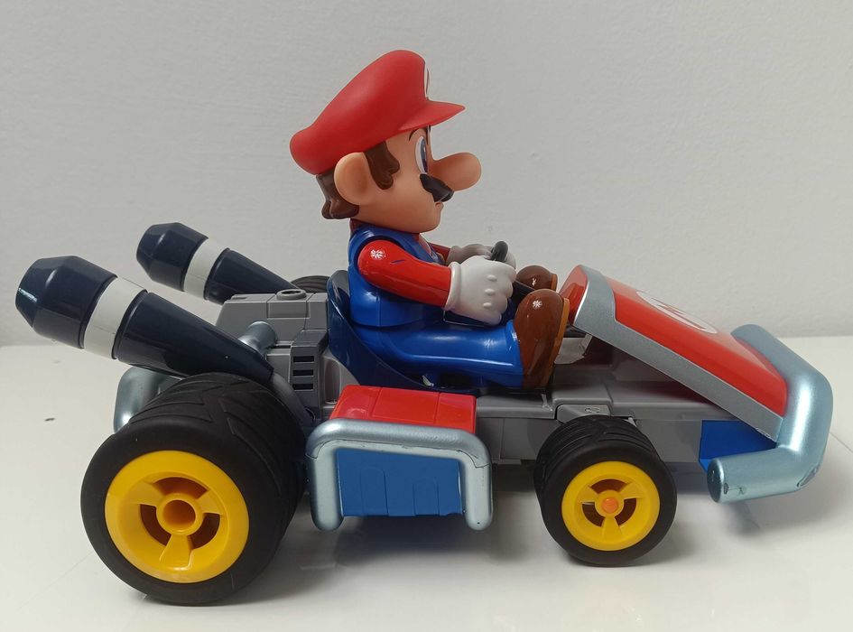 Mario Kart 7 Carrera RC 1/16 samochód na sterowanie Mario