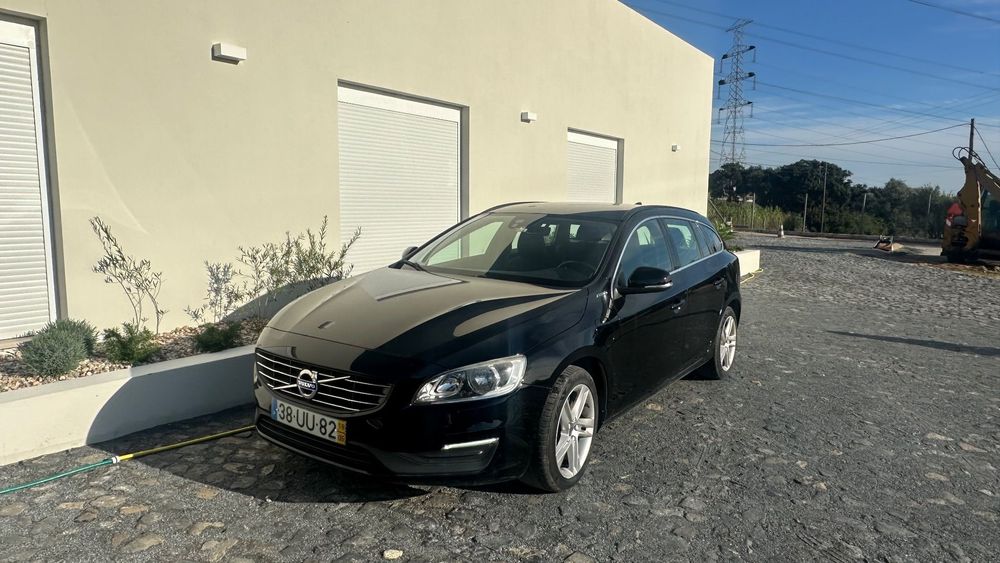 Volvo V60 2.4 D6 R-Design AWD Phev