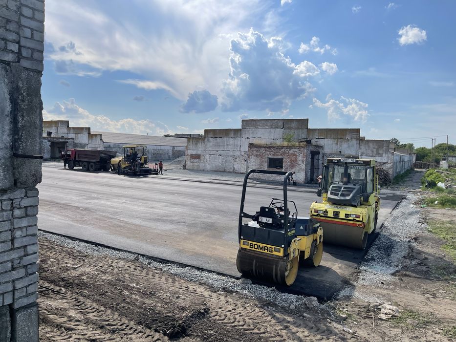 Оренда послуги котка дорожнього