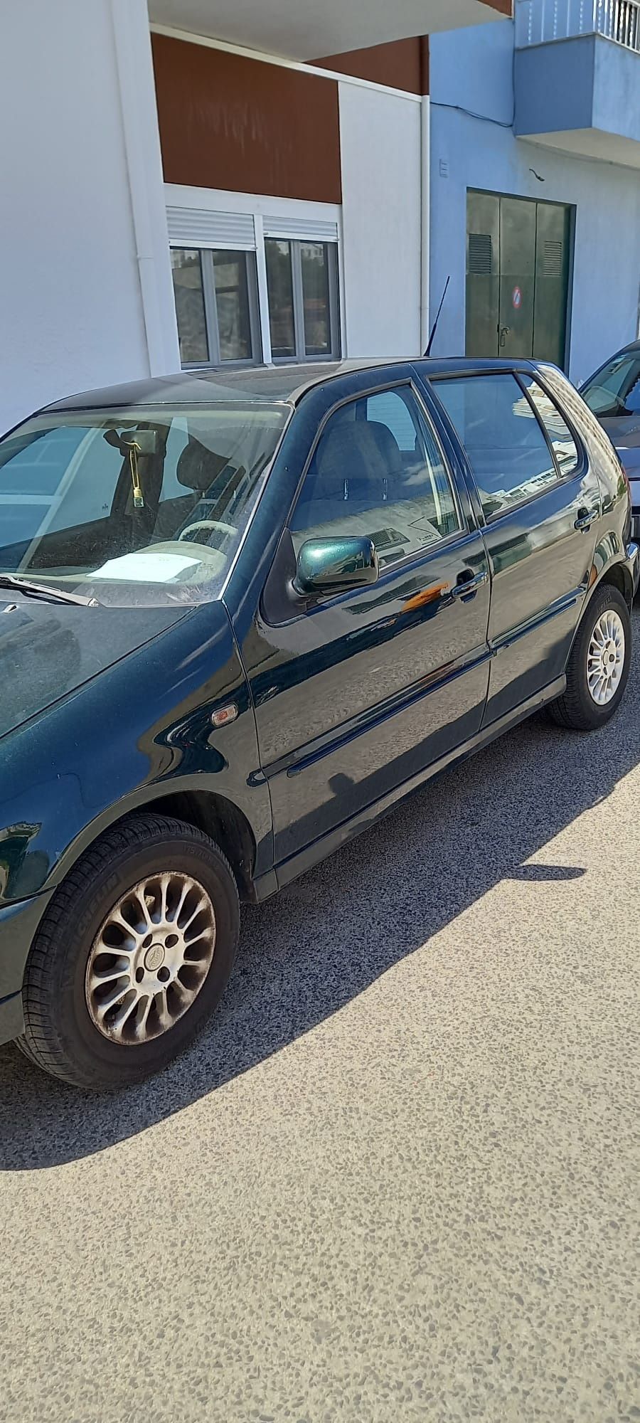 Volkswagen polo de 1996 com 186000 km