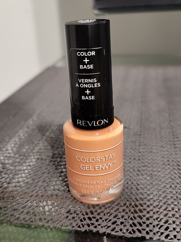 Revlon ColorStay Gel Envy - długotrwały lakier do paznokci