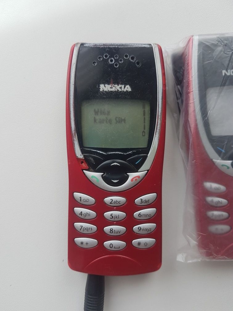 Do kolekcji - nokia 8210 czerwona