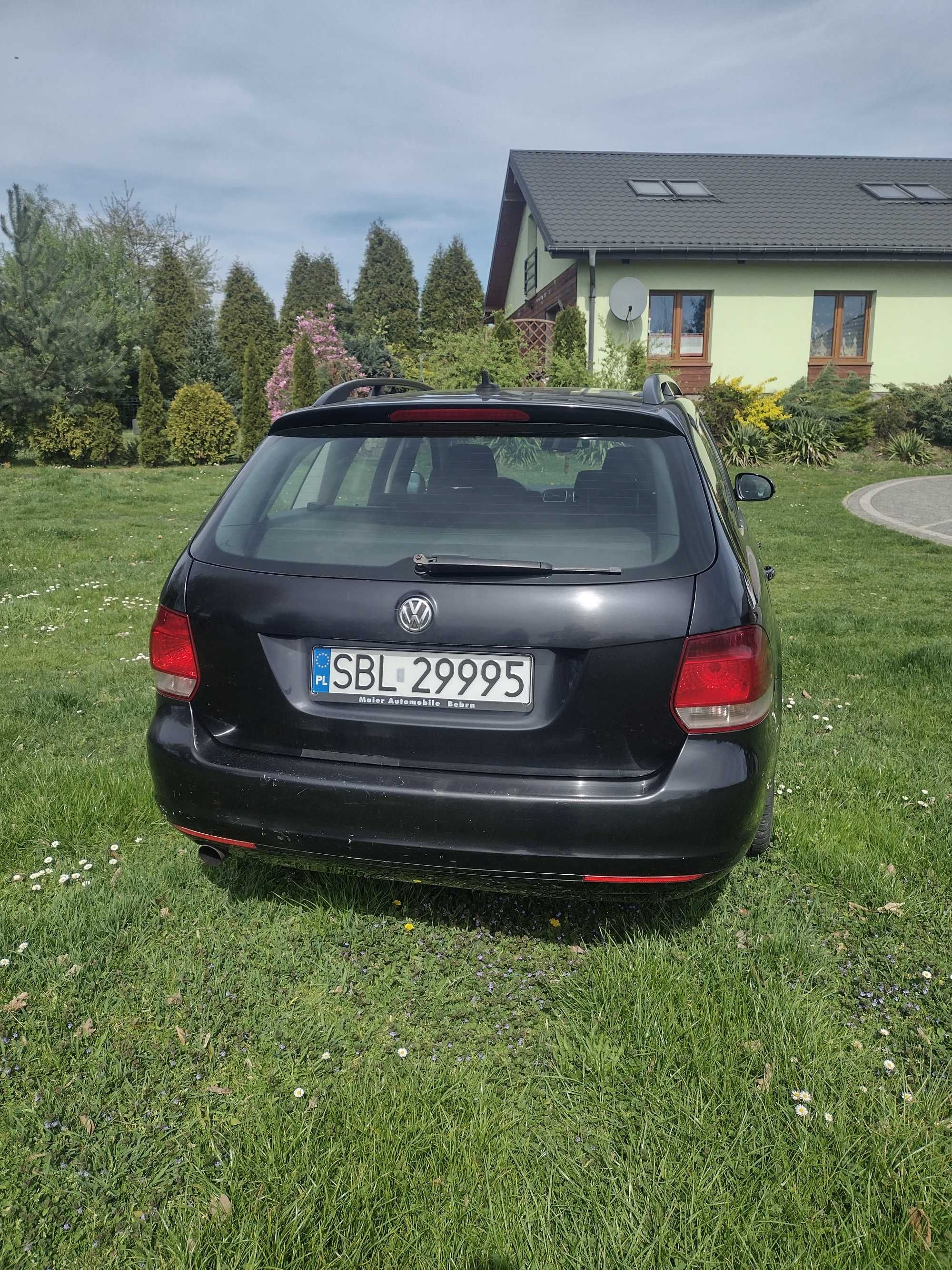 VW GOLF VI 1.6 TDI VARIANT ( uszkodzony dymi )