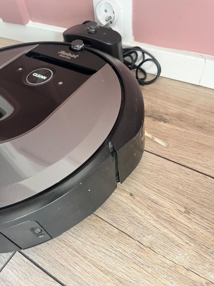 Robot sprzątający iRobot i7