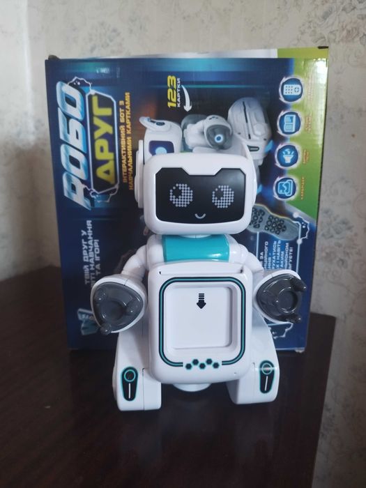 Продам новий інтерактивний робот 3+