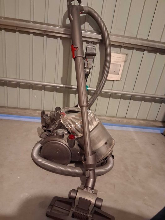 Aspirador DYSON DC 32