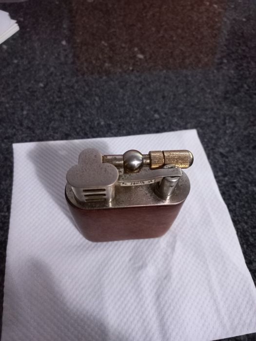 Isqueiro antigo marca ZENITH
