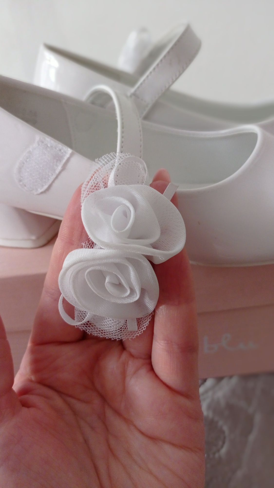 Buty komunijne dla dziewczynki, rozmiar 34