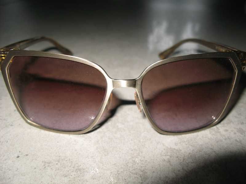 VERA WANG złote damskie okulary przeciwsłoneczne Oryginał