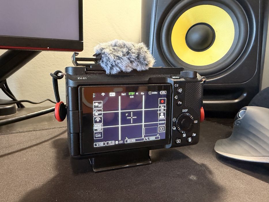 Sony ZV-E1 com caixa e fatura