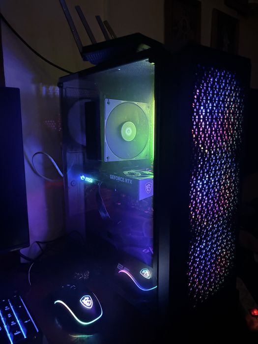 Продаю видеокарту MSI rtx 5060 gaming oc 8gb