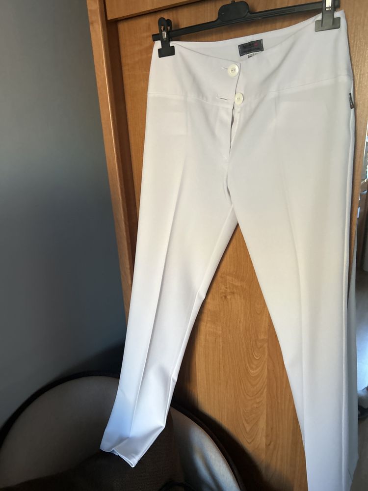 Spodnie białe letnie