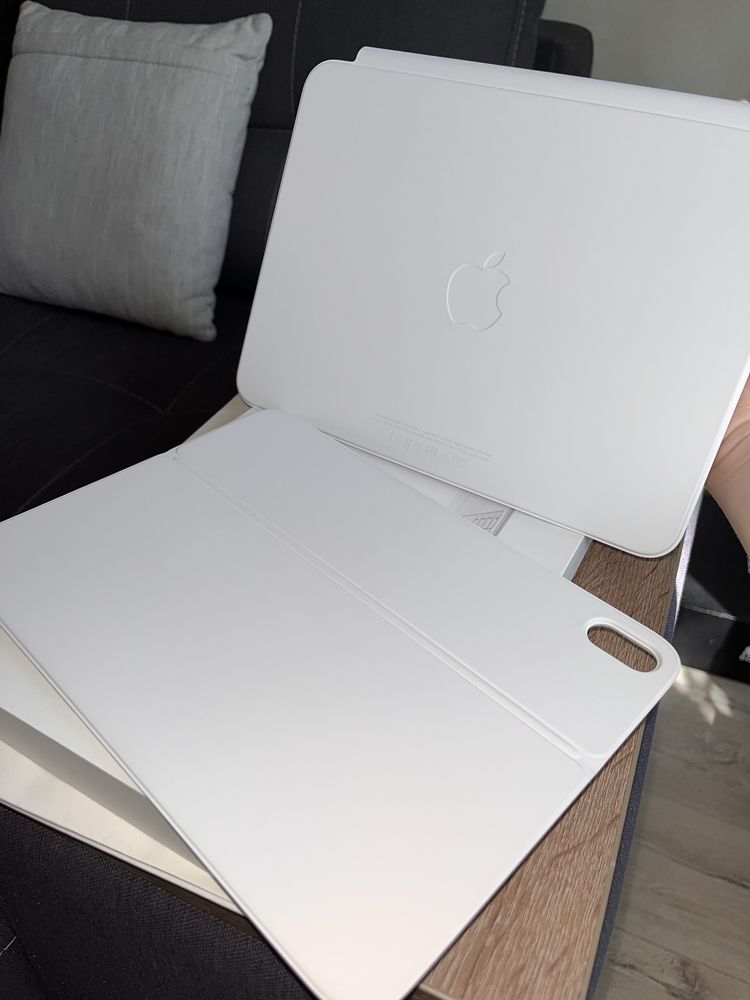 Оригінал чохол-клавіатура Apple magic keyboard folio для Ipad 10rd gen
