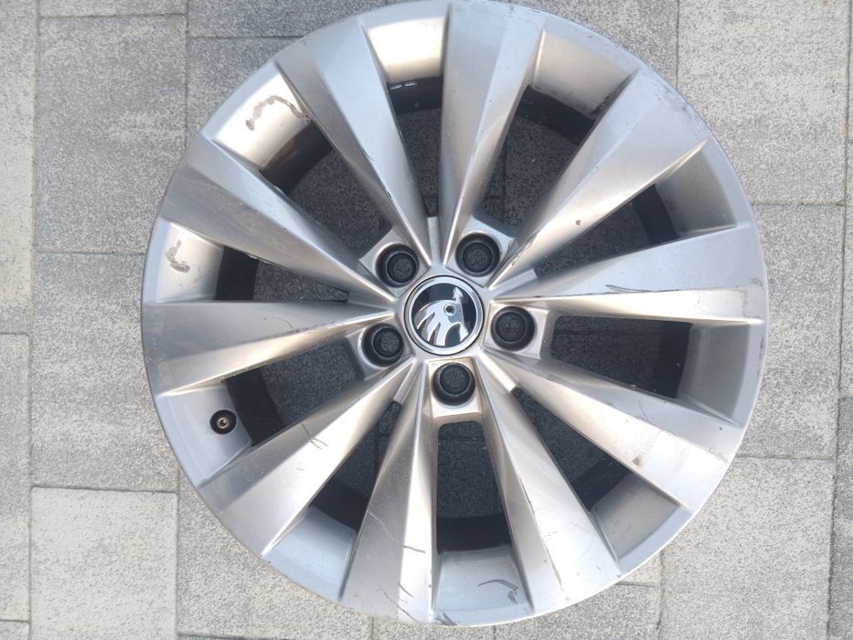 Felga aluminiowa Skoda 16" 5x100 ET 38